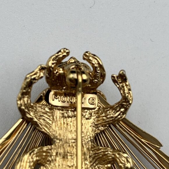 Vintage Monet Honey Bee Bumble Pin Brooch Signed Gold Tone Insect Textured - Picture 3 of 5